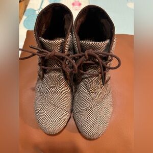 Toms Black and White Patterned Lace-Up Boots